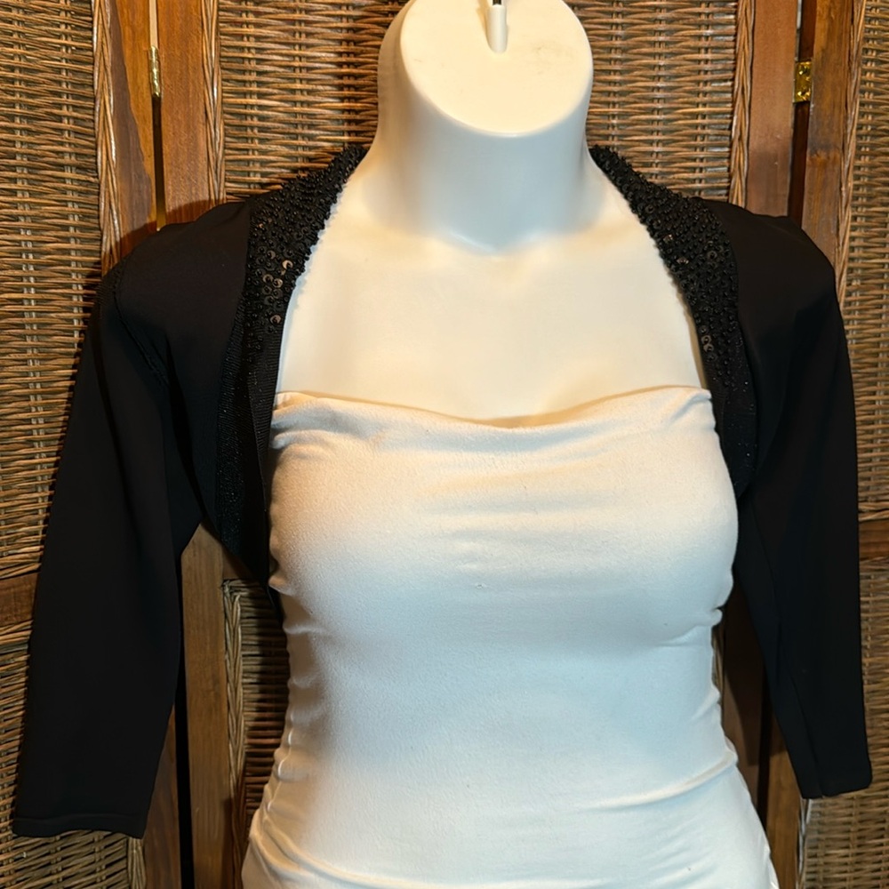 White House Black Market Shrug. Small. Classic Black 3/4 sleeves